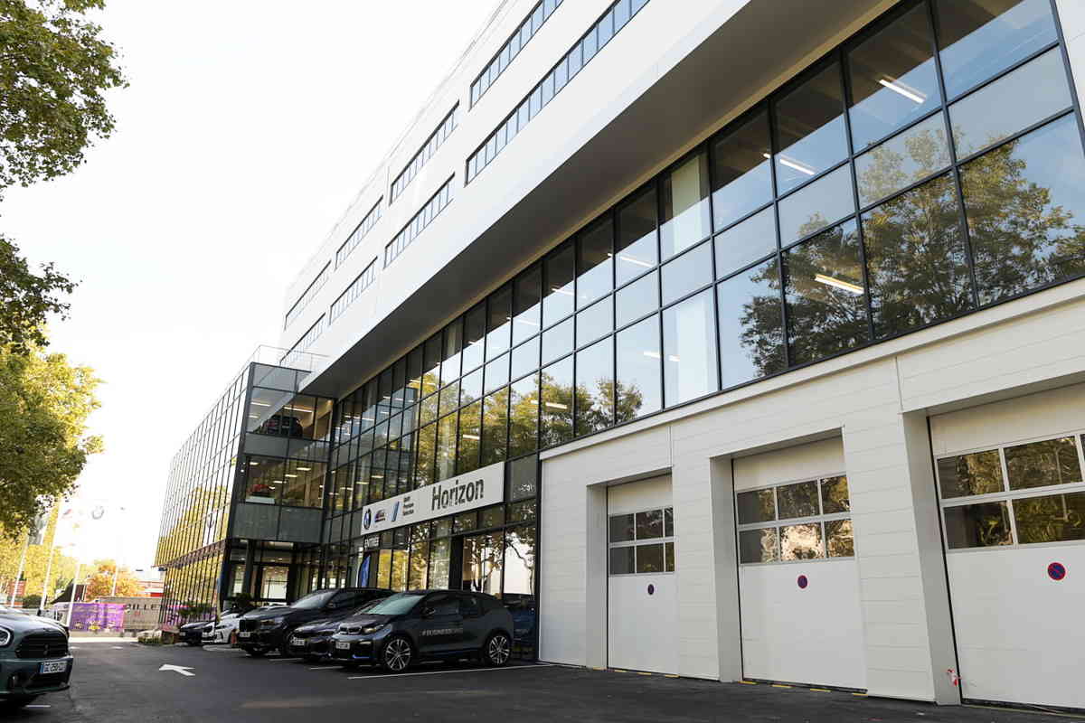réhabilitation façade espace commercial BMW MINI Nanterre (92) - Groupe Horizon