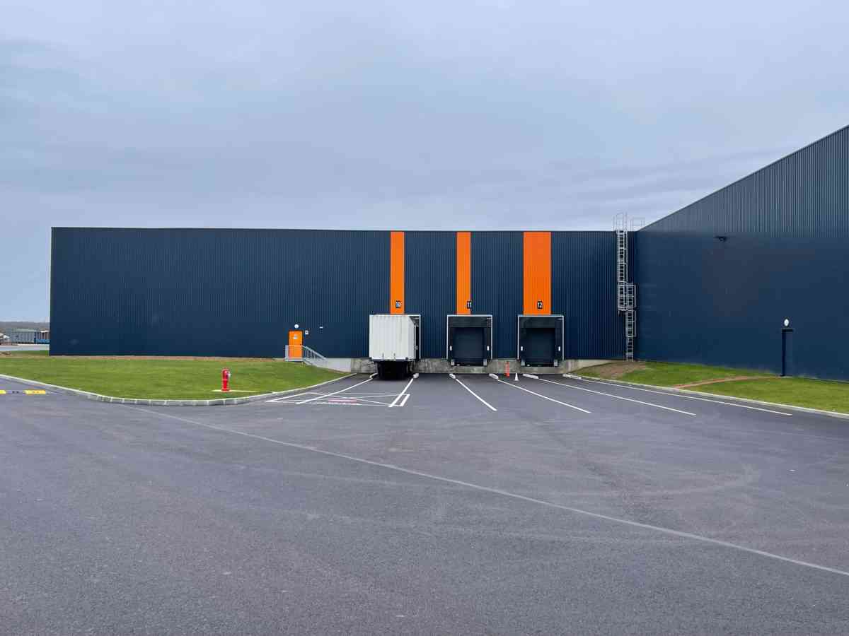 Réalisation d’un bâtiment logistique de 32 000 m² à Dreux (28) pour les Transports Vallée. - I2C Construction