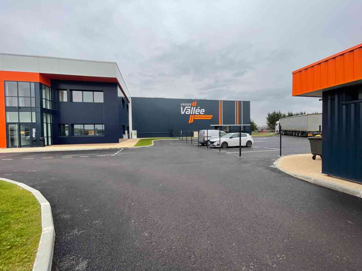 Réalisation d’un bâtiment logistique de 32 000 m² à Dreux (28) pour les Transports Vallée. - I2C Construction