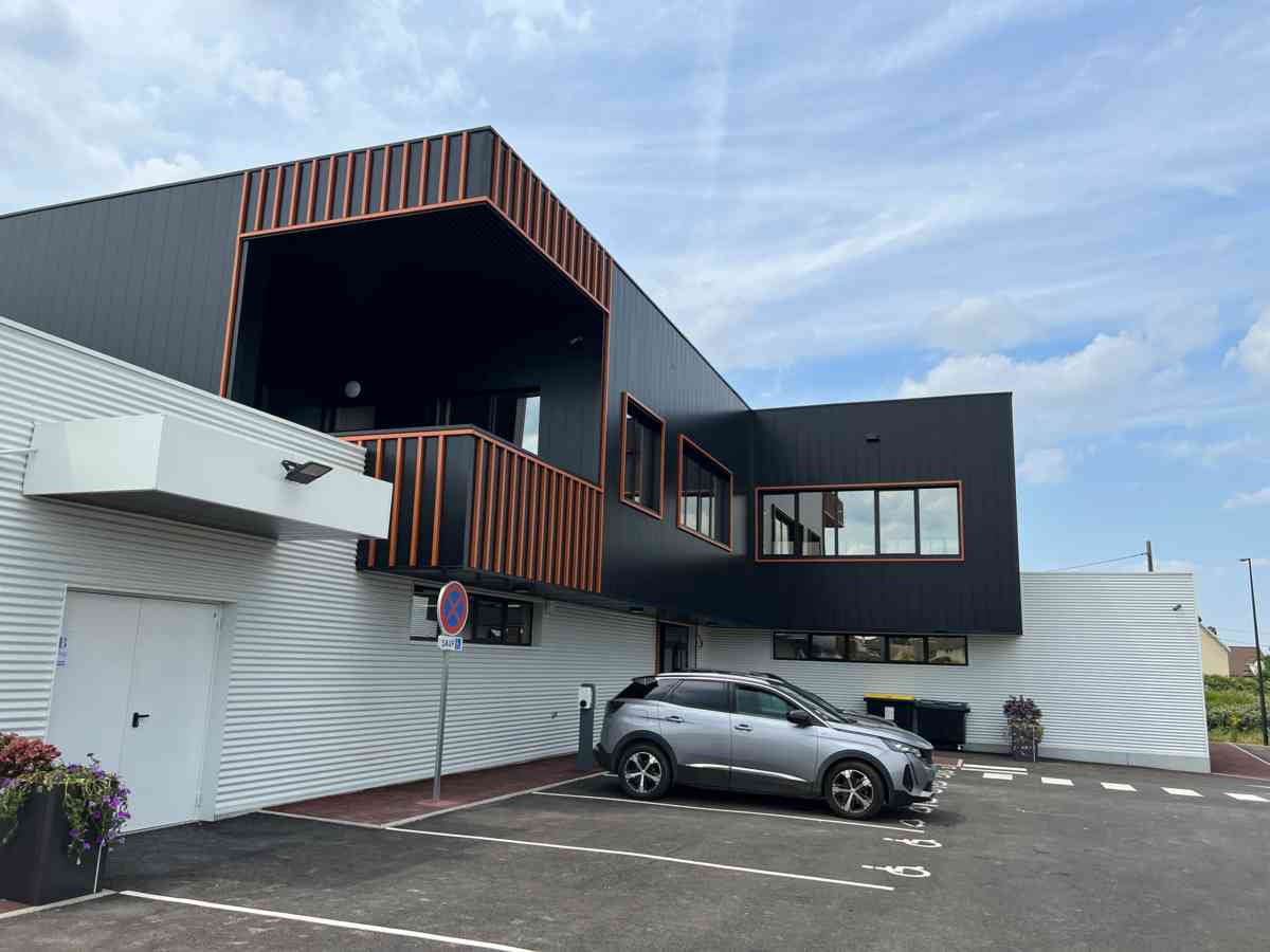 Réalisation d'un bâtiment industriel  pour la société 2B LIGHTING TECHNOLOGIES (91) - I2C Construction