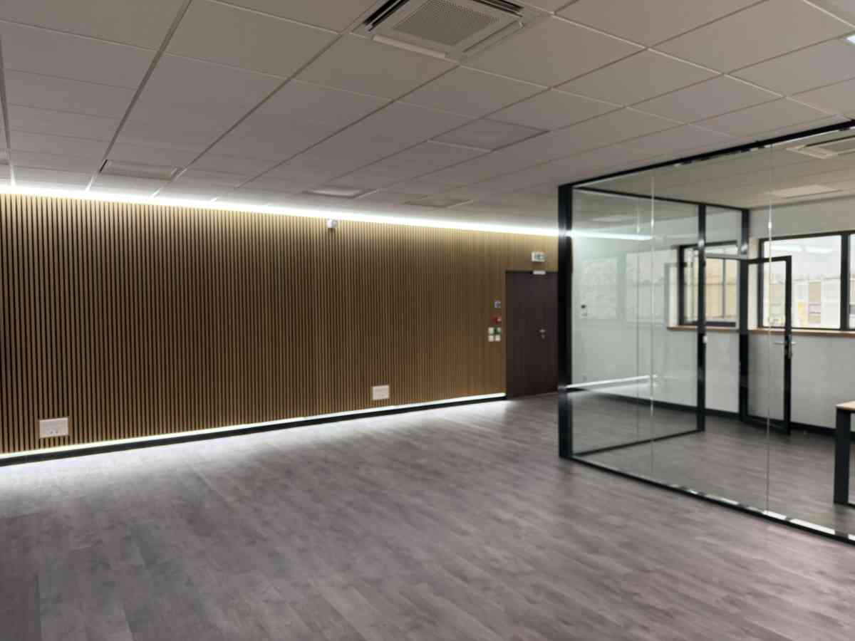 Réalisation d’un bâtiment de bureaux et entrepôt pour la Société Igiénair Sainte-Geneviève-des-Bois (91) - I2C Construction 