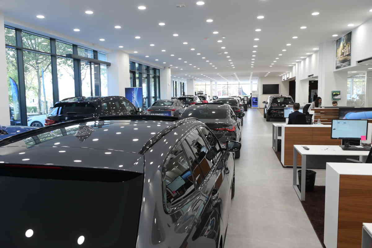 Agencement showroom BMW MINI Nanterre (92) - Groupe Horizon - I2C