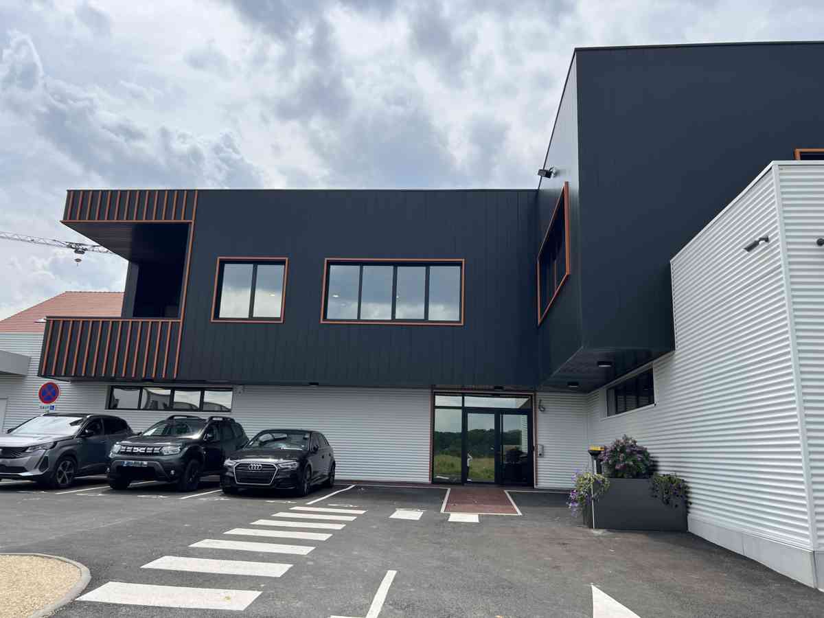 Réalisation d'un bâtiment industriel  pour la société 2B LIGHTING TECHNOLOGIES (91) - I2C Construction