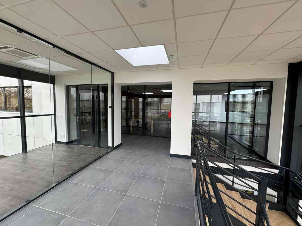 Réalisation d’un bâtiment de bureaux et entrepôt pour la Société Igiénair Sainte-Geneviève-des-Bois (91) - I2C Construction 