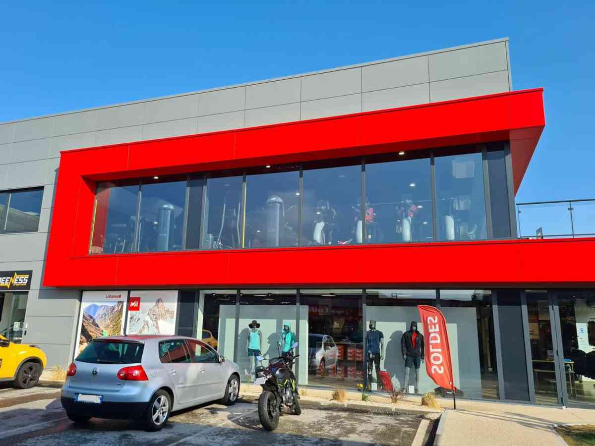 Constructeur batiment commercial Auvergne Rhone-Alpes - Annecy (74) - I2C Construction