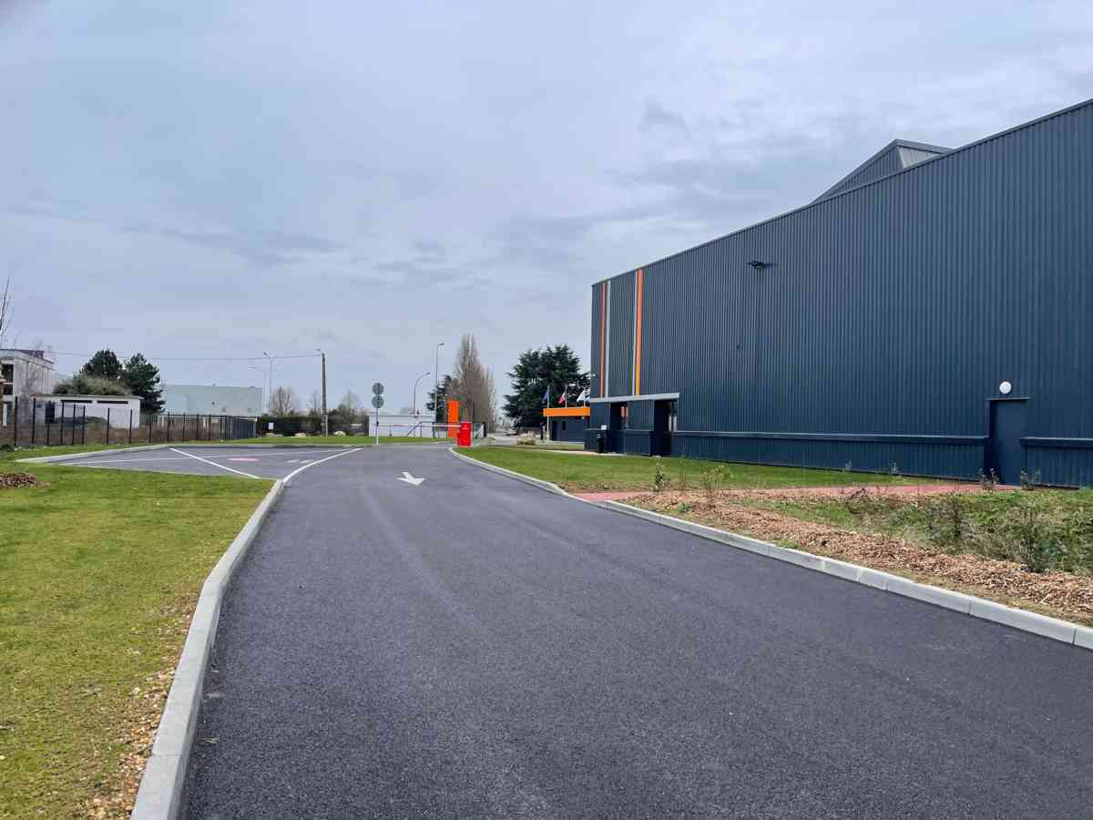 Réalisation d’un bâtiment logistique de 32 000 m² à Dreux (28) pour les Transports Vallée. - I2C Construction