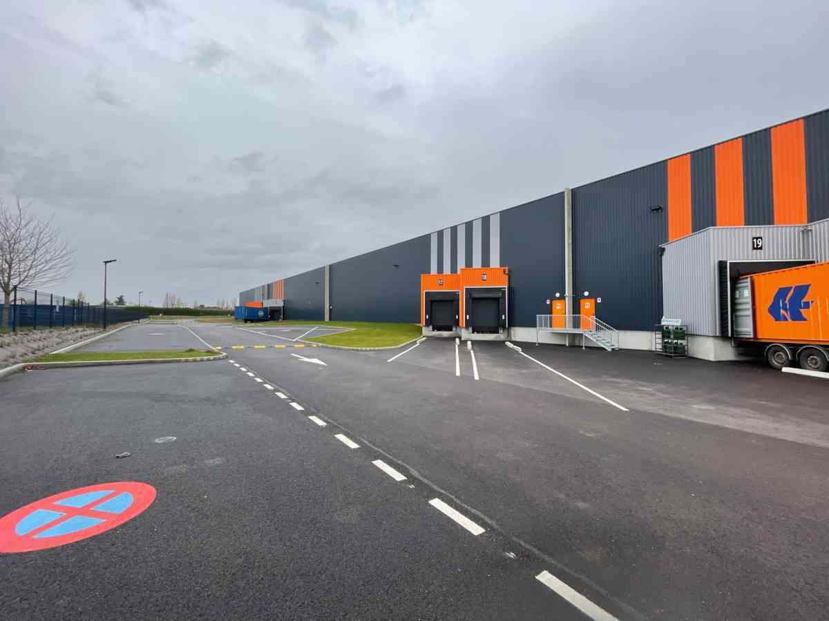 Réalisation d’un bâtiment logistique de 32 000 m² à Dreux (28) pour les Transports Vallée. - I2C Construction