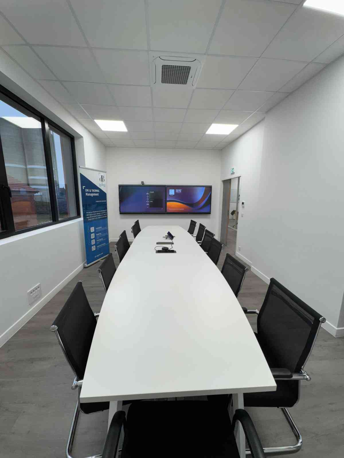 Réalisation d'un bâtiment industriel  pour la société 2B LIGHTING TECHNOLOGIES (91) - I2C Construction