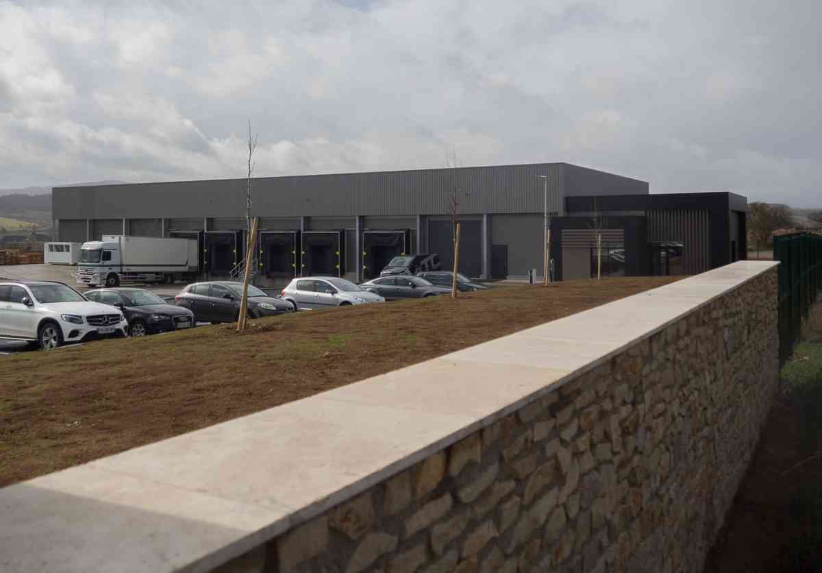 Pierre MONTARNAL Transports Négoce- Bâtiment logistique Séverac-le-Château (12)